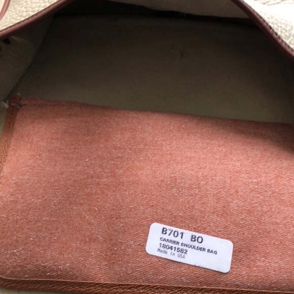 ~SOLD~Dooney & Bourke AWL Carrier Shoulder Bag - Picture 4 of 6